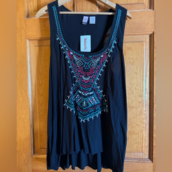 love on a hanger Tops - Love On A Hanger Black Embroidered Tank Top Size XL BNWT